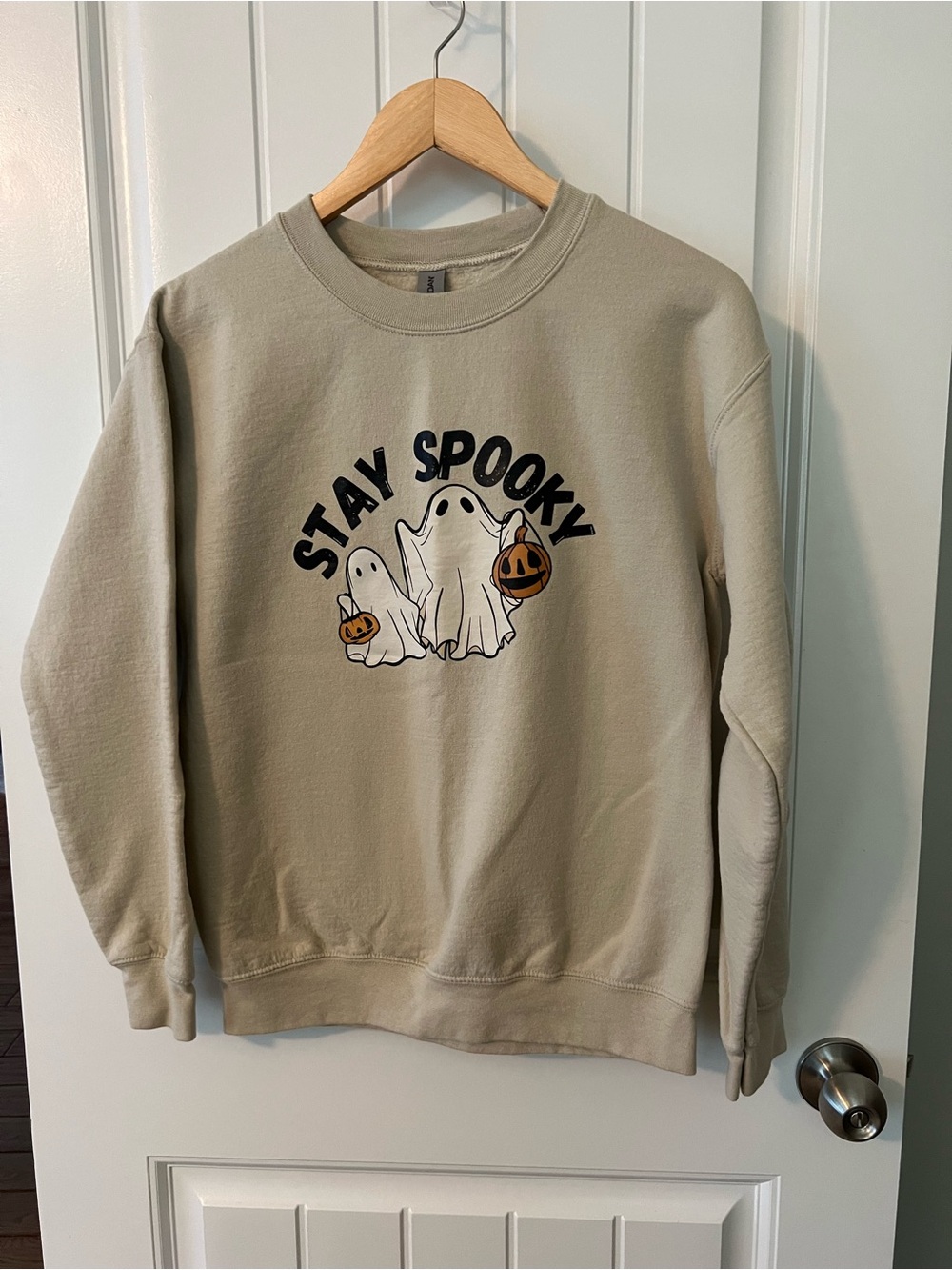 Stay Spooky Ghost Graphic Sweatshirt